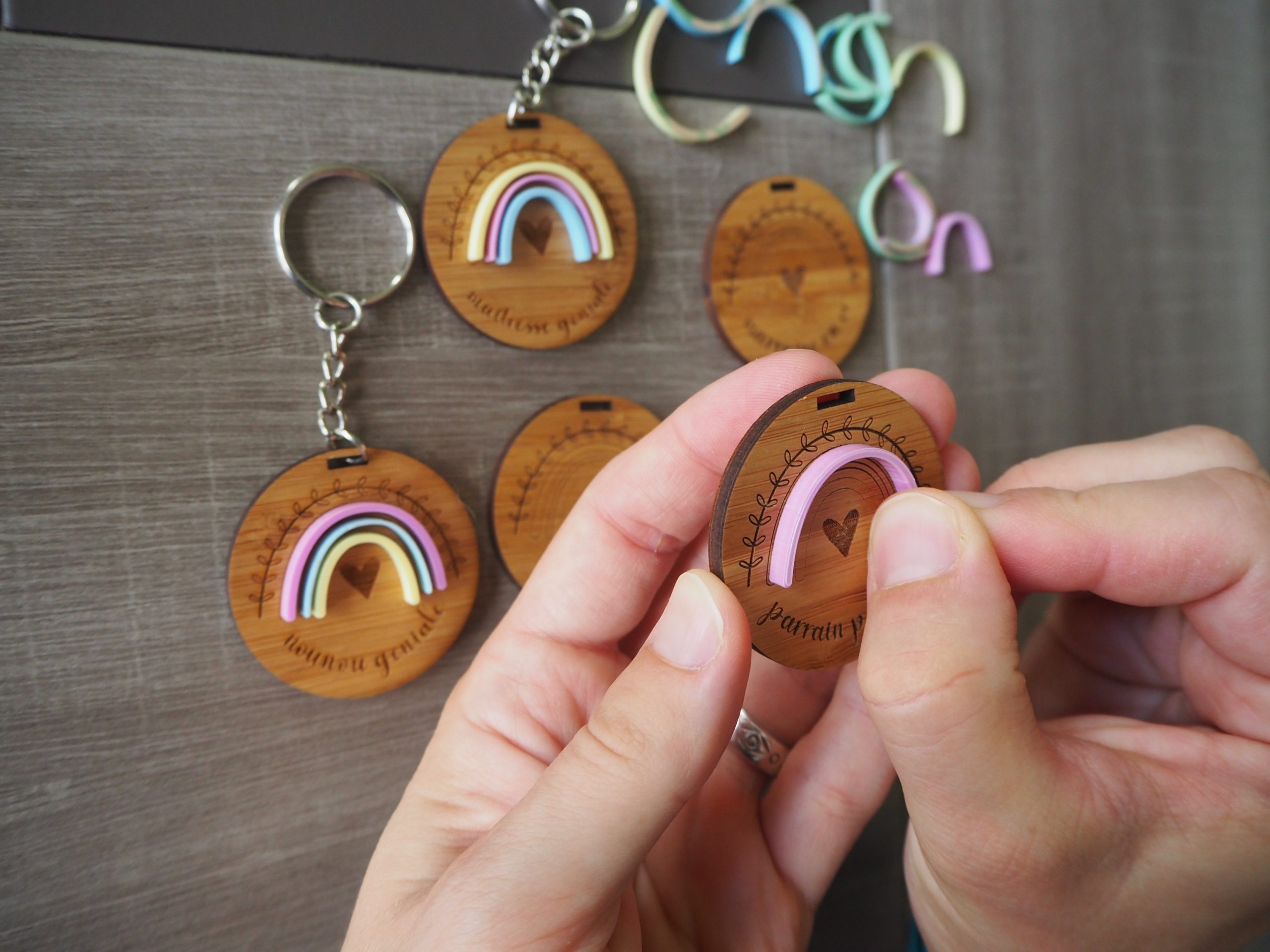 conception de portes clés en bois personnalisés
