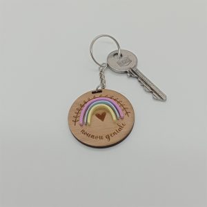 Porte clés en Bambou arc en ciel en Cœur "Nounou géniale"